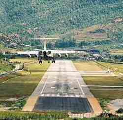 Top Ten Scary Airport Runways
