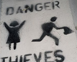 Click for Top Ten Tourist Security Tips! Top Ten Tourist Security Tips